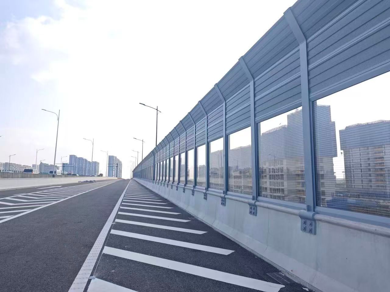 声屏障厂家考察指南:实体样品,是检验源头厂家的核心标准